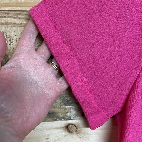 Perch by blu pepper size 2X and 3X hot pink short sleeve v-neck stitching blouse - Picture 5 of 9